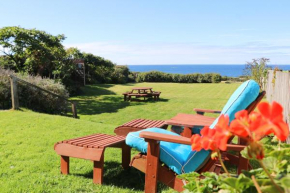 SEA VIEWS apartment near the beach